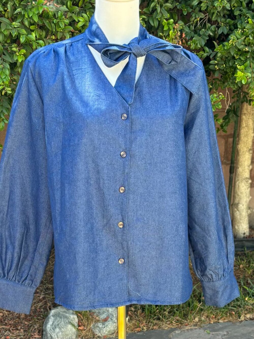 Bundle 2/$30! Bow-Tie Blouse Vintage Style Chambray Tie Neck Medium